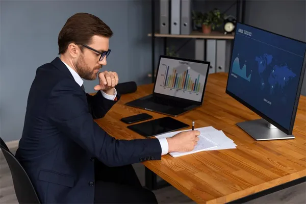 چگونه یک مدیر مالی شویم؟ مسیر مدیر مالی شدن