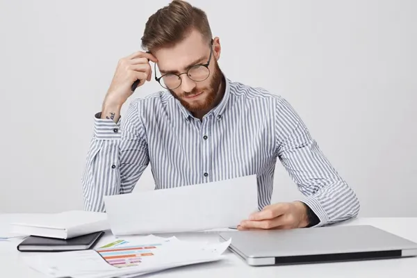 مطالبات مشکوک‌الوصول چیست؟