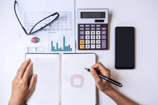 مقایسه استانداردهای حسابداری ایران و جهان