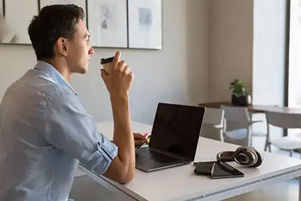 تعطیل‌کاری چیست